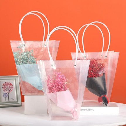 Elegant Gypsophila Dried Flower Arrangement in Trendy Tote Bag - Très Elite