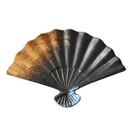 Elegant Handcrafted Fan-Shaped Ceramic Dining Plate - Très Elite