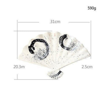Elegant Handcrafted Fan-Shaped Ceramic Dining Plate - Très Elite