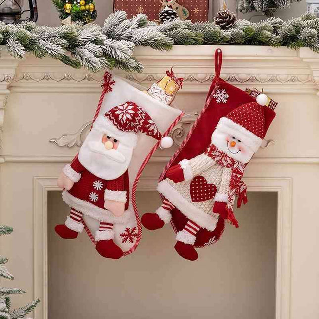 Elegant Holiday Stocking Hanger: A Striking Seasonal Décor Accent