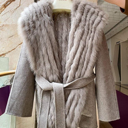 Elegant Hooded Wool and Cashmere Coat with Fox Fur Trim for Stylish Women..