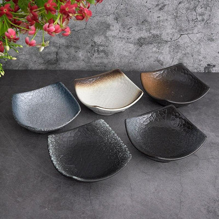 Elegant Japanese Ceramic Bowl Collection - Timeless Tableware for Culinary Artisans - Très Elite