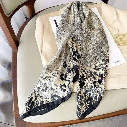 Elegant Leopard Print Silk Scarf - Stylish Sun Protection for Women - Très Elite