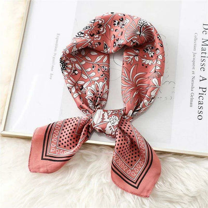 Elegant Leopard Print Silk-like Scarf: Elevate Your Style Game - Très Elite