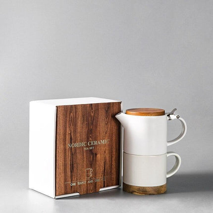 Elegant Nordic-Japanese Ceramic Tea Set with Acacia Wood Lid and Integrated Strainer - Très Elite