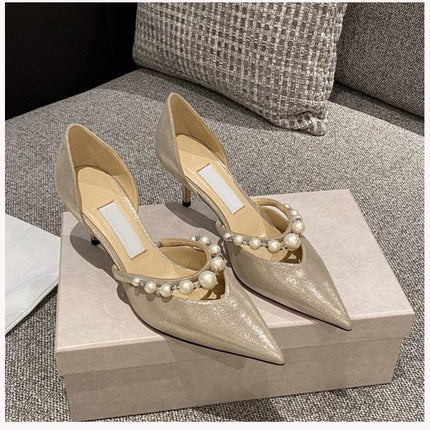 Elegant Pearl-Accented Stiletto Bridal Heels: Timeless Wedding Pumps - Très Elite