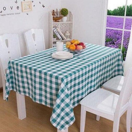 Elegant Plaid Dining Table Cover for a Stylish Table Setting - Très Elite