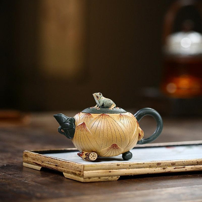 Elegant Purple Clay Frog Lotus Yixing Tea Set: Elevate Your Tea Rituals with Customizable Options - Très Elite