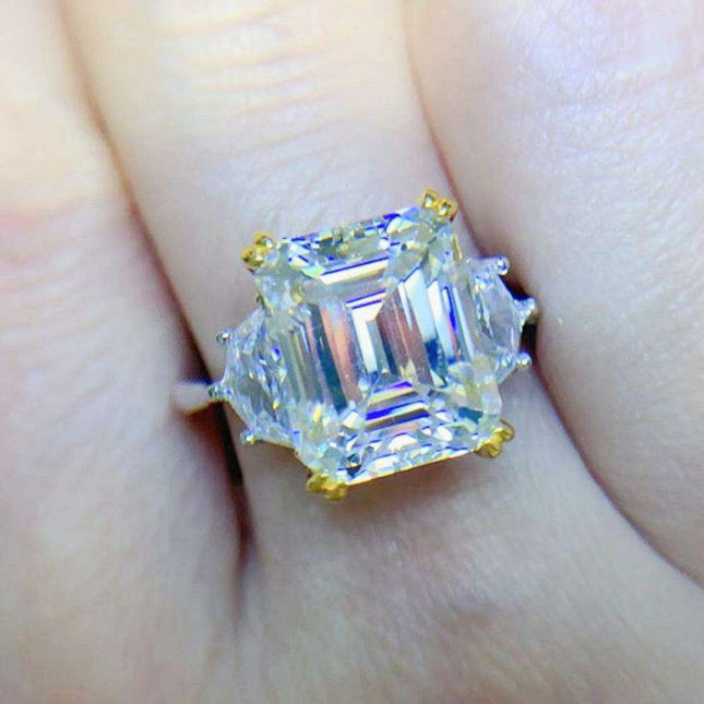 Elegant Radiance: Stunning 5 Carat Lab-Diamond Silver Ring