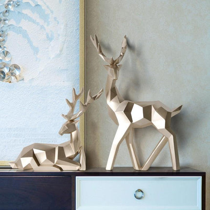 Elegant Scandinavian Resin Deer Family Art Piece for Home Decor Enhancement - Très Elite