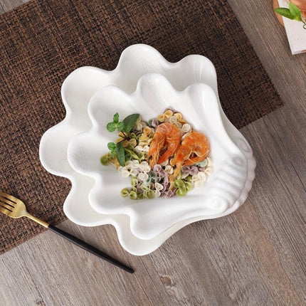 Elegant Shell-Inspired Handcrafted Ceramic Plate Set for Luxurious Dining - Très Elite