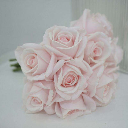 Elegant Snowy Mountain Silk Rose Arrangement - Très Elite