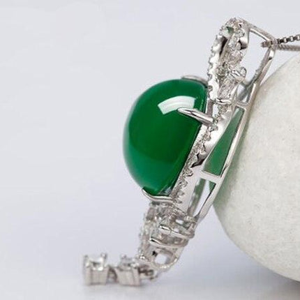 Elegant Tibetan Silver Gemstone Necklace - Fashionable Jewelry and Fitness Tracker for Women