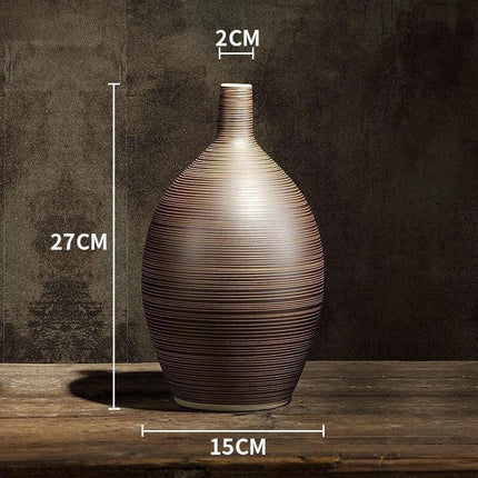 Elegant Vintage Ceramic Vase: Elevate Your Home Decor - Très Elite