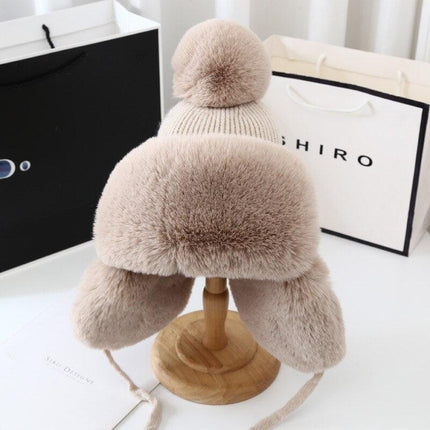 Elegant Winter Earflap Beanies for Women - Très Elite