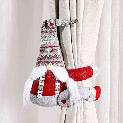 Enchanted Gnome Drapery Charm - Très Elite