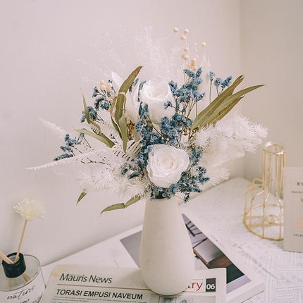 Enchanting Dried Flower Bouquet with Crystal Roses, Pampas Grass & Eucalyptus - Très Elite