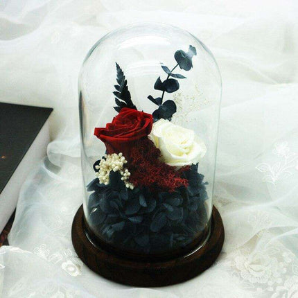 Eternal Charm: Luxurious Rose in Glass Dome Display - Très Elite