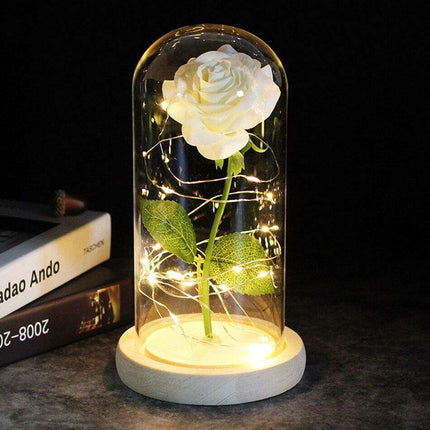 Everlasting Love: Enchanted Rose Display in Heart-Shaped Glass Dome - Luxurious Gift for Memorable Occasions - Très Elite