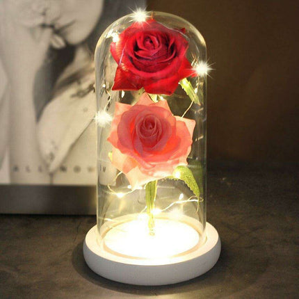 Everlasting Love: Enchanted Rose Display in Heart-Shaped Glass Dome - Luxurious Gift for Memorable Occasions - Très Elite
