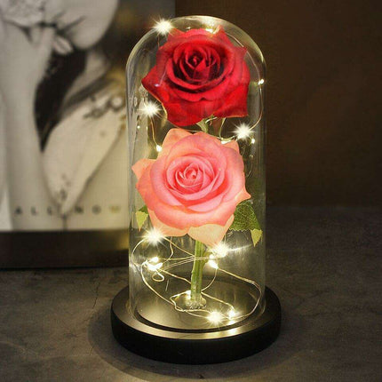 Everlasting Love: Enchanted Rose Display in Heart-Shaped Glass Dome - Luxurious Gift for Memorable Occasions - Très Elite