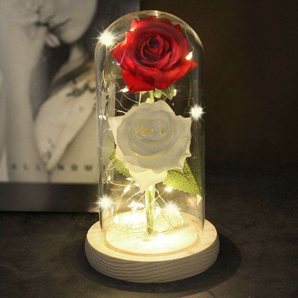 Everlasting Love: Enchanted Rose Display in Heart-Shaped Glass Dome - Luxurious Gift for Memorable Occasions - Très Elite