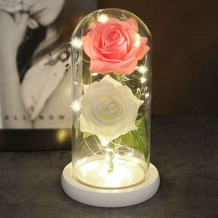 Everlasting Love: Enchanted Rose Display in Heart-Shaped Glass Dome - Luxurious Gift for Memorable Occasions - Très Elite