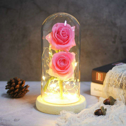 Everlasting Love: Enchanted Rose Display in Heart-Shaped Glass Dome - Luxurious Gift for Memorable Occasions - Très Elite