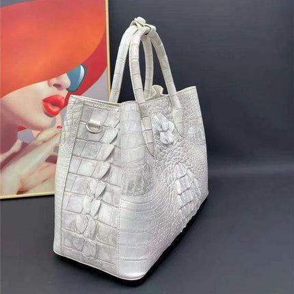Exquisite Alligator Leather Tote Bag for Women with Unique Crocodile Aesthetic - Très Elite