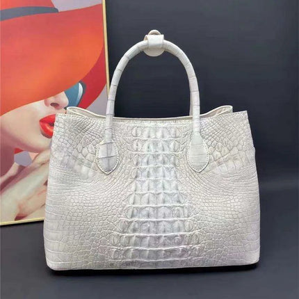 Exquisite Alligator Leather Tote Bag for Women with Unique Crocodile Aesthetic - Très Elite