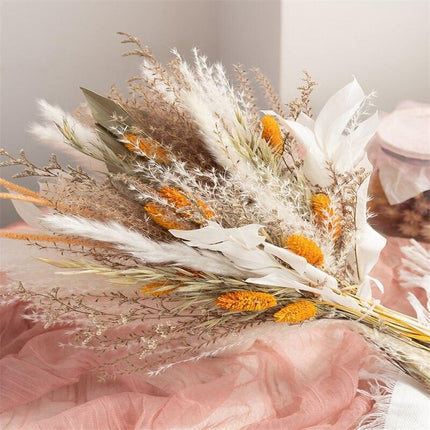 Exquisite Pampas Grass Arrangement - Timeless Elegance for Your Home - Très Elite
