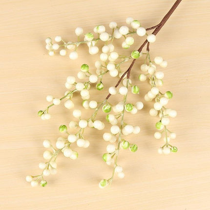 Faux Berry Blossom Bouquet: Elegant Year-Round Floral Arrangement - Très Elite