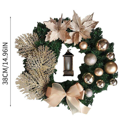 Festive Christmas Lantern Wreath: A Touch of Elegance and Warmth - Très Elite