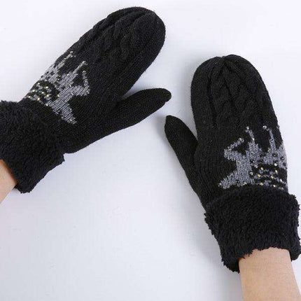 Festive Fawn Knit Gloves for a Cozy Christmas - Très Elite