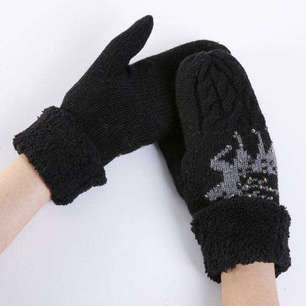 Festive Fawn Knit Gloves for a Cozy Christmas - Très Elite