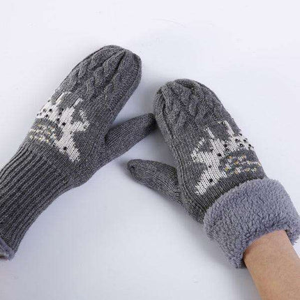 Festive Fawn Knit Gloves for a Cozy Christmas - Très Elite