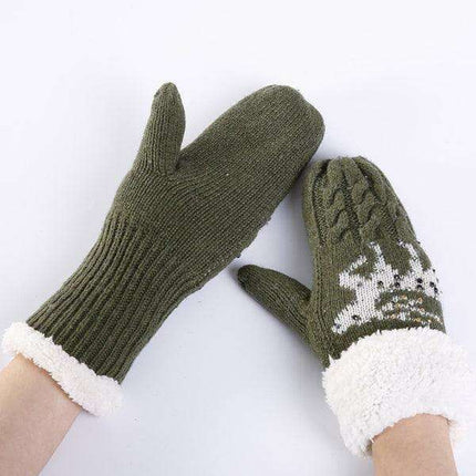 Festive Fawn Knit Gloves for a Cozy Christmas - Très Elite