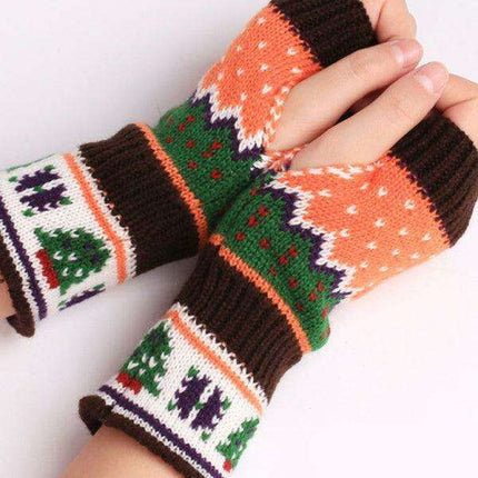 Festive Knit Fingerless Gloves with Adorable Christmas Tree Motif - Warm Winter Hand Accessories - Très Elite