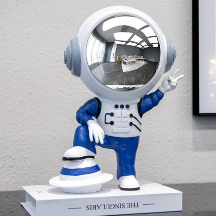 Galactic Guardian: Artisan Astronaut Sculpture - Unique Cosmic Decor for Modern Living Spaces - Très Elite
