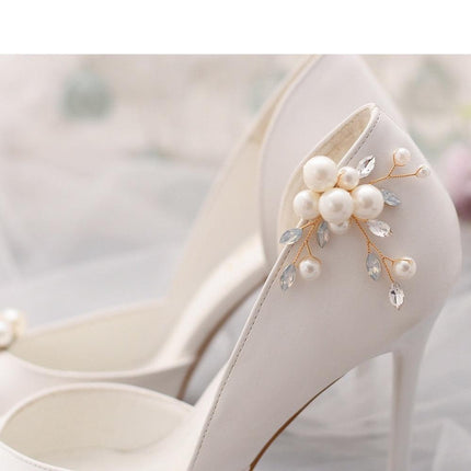 Glimmering Rhinestone Footwear Charms: Transform Your Style - Très Elite