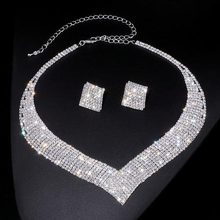 Glistening Grace: Stunning Crystal and Rhinestone Wedding Jewelry Set - Très Elite