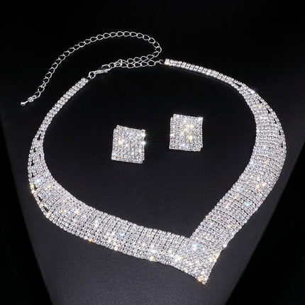 Glistening Grace: Stunning Crystal and Rhinestone Wedding Jewelry Set - Très Elite
