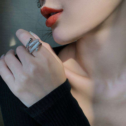 Gothic Glamour: Bold Zircon-Embellished Cross Ring Set for Women - Très Elite