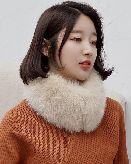 Luxurious Faux Fox Fur Collar Scarf with Magnetic Closure - Stylish Winter Accessory for Women