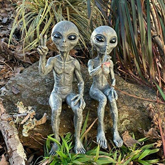 Extraterrestrial Oasis Alien Figurine Set - Whimsical Martian Garden Decor