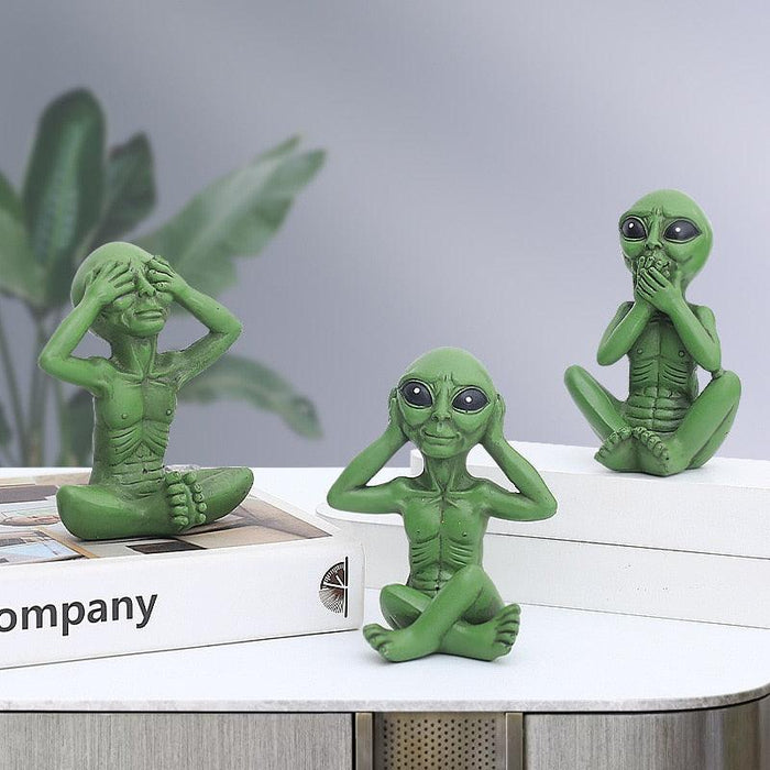 Extraterrestrial Oasis Alien Figurine Set - Whimsical Martian Garden Decor