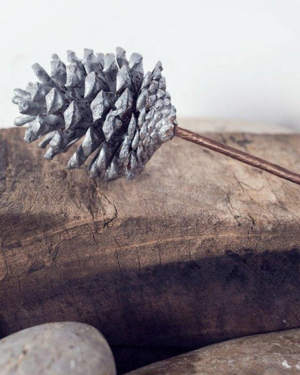 Dried Pine Cone and Floral Arrangement for Chic Nordic Home Styling - Seasonal Festive Decor