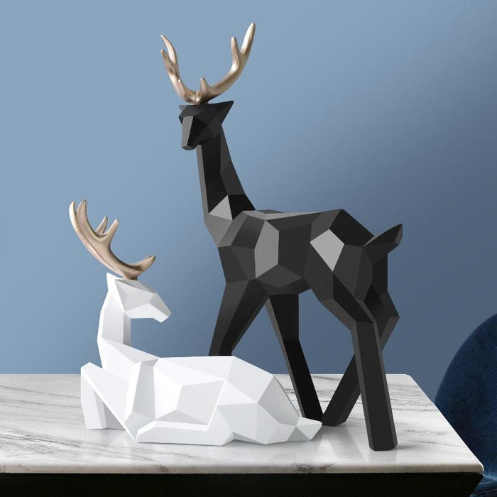 Scandinavian Resin Deer Family Sculpture Set of 2 for Modern Home Decoration