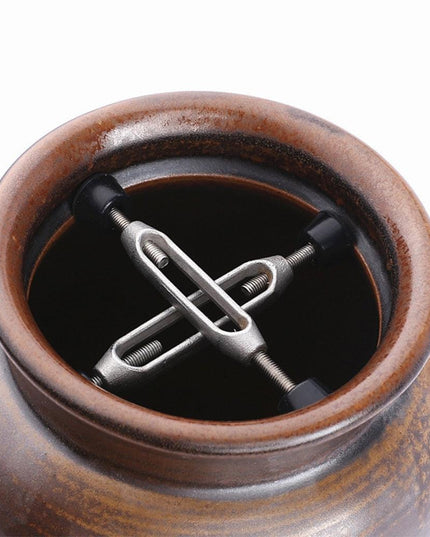 Innovative Adjustable Ikebana Tool for Artistic Floral Arrangements