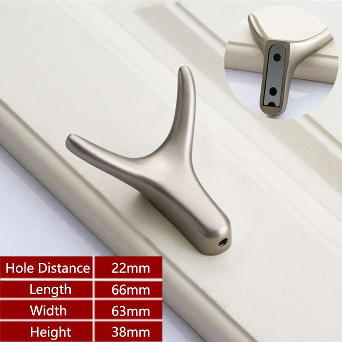 Chic Bull Head Wall Hook for Functional Home Organization in Various Finishes